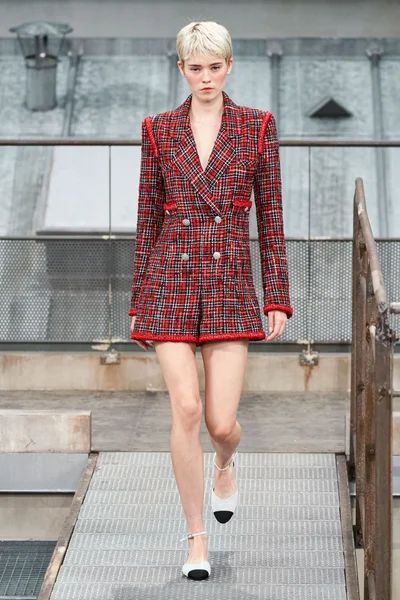 Look 1